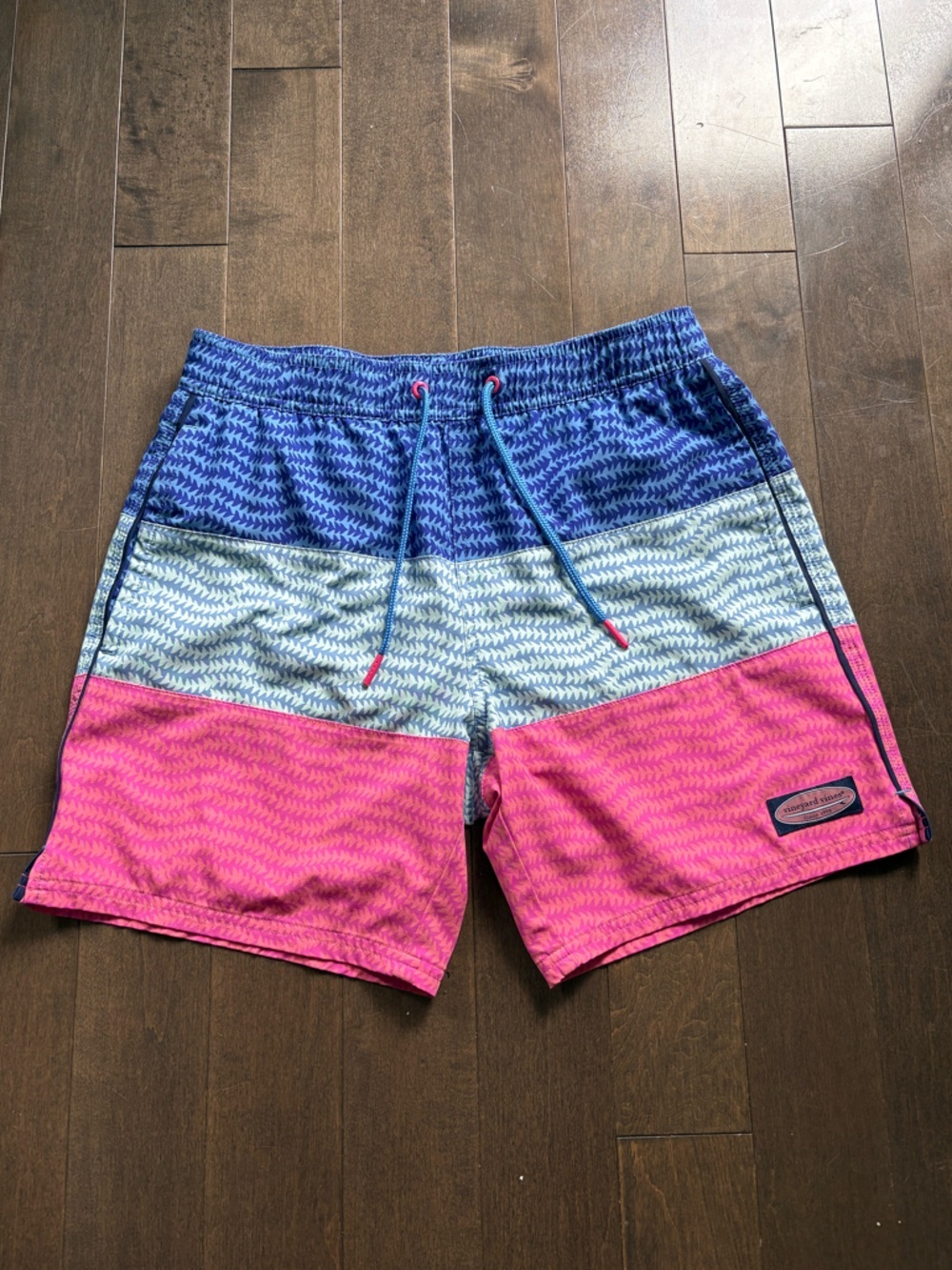 Vineyard Vines Chappy Trunks Swim Shorts Pink Blue Colorblock XS